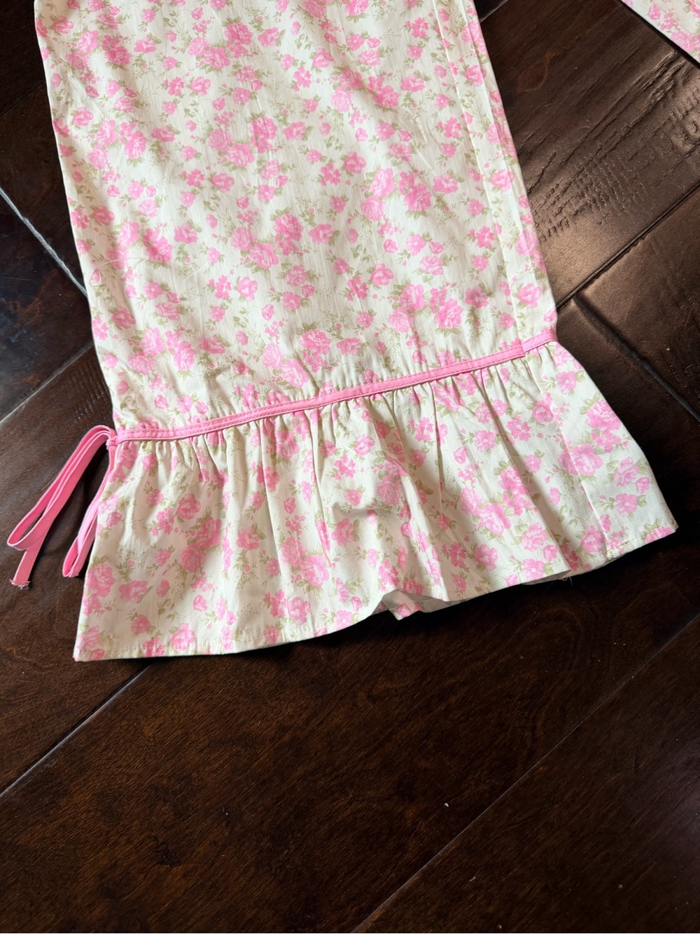 NWT Peach Tree California Pink Rosette Lounge Set - 2 Pieces - Picture 5 of 14
